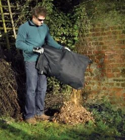 Black & Decker BLACK+DECKER GW3030-QS Bladblazer - 3000W - 50L Opvangbak - 16:1 Volumereductie -Tuinartikelen Winkel 1070x1200