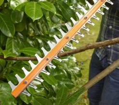 Black & Decker BLACK+DECKER BEHT251-QS Heggenschaar - 450W - 50cm - Gesnoerd -Tuinartikelen Winkel 1200x1060