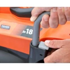 Black & Decker BLACK+DECKER BCMW3318N-XJ Grasmaaier - 18V - 33cm - Excl. Accu & Lader 25 Black & Decker BLACK+DECKER BCMW3318N-XJ Grasmaaier - 18V - 33cm - Excl. Accu & Lader -Tuinartikelen Winkel 1200x1200 233