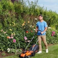 Black & Decker BLACK+DECKER BCMW3318N-XJ Grasmaaier - 18V - 33cm - Excl. Accu & Lader 28 Black & Decker BLACK+DECKER BCMW3318N-XJ Grasmaaier - 18V - 33cm - Excl. Accu & Lader -Tuinartikelen Winkel 1200x1200 235