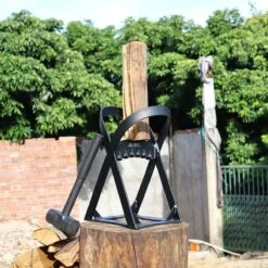 Lighted Lifestyle™| Houtklover Voor Aanmaakhout Incl. Kloofhamer - Houtsplijter - Houtkliever - Snel Haardhout - Gietijzer - Incl. Schroeven -Tuinartikelen Winkel 1200x1200 495