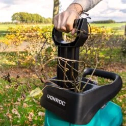 VONROC Stille Hakselaar/Shredder 2800W – Voor Takken Tot Ø45mm – Incl. 60L Opvangbak & Duwstok -Tuinartikelen Winkel 1200x1200 712