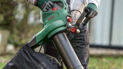 Bosch UniversalGardenTidy 2300 Bladblazer - Op Snoer - 2300 W -Tuinartikelen Winkel 1200x675 22