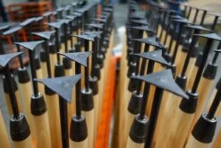 De Wit Tegelritser Met Steel - Gesmeed -Tuinartikelen Winkel 1200x800 278