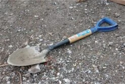 Silverline Mini Spade Met Ronde Kop En Houten Schacht - 70 Cm 10 Silverline Mini Spade Met Ronde Kop En Houten Schacht - 70 Cm -Tuinartikelen Winkel 1200x803 2