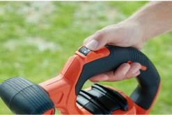 Black & Decker BLACK+DECKER BEBLV300SB-QS Bladblazer - 404 Km/u - 3000W - Zuig-/blaasfunctie - Gesnoerd 15 Black & Decker BLACK+DECKER BEBLV300SB-QS Bladblazer - 404 Km/u - 3000W - Zuig-/blaasfunctie - Gesnoerd -Tuinartikelen Winkel 1200x808 3