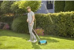 GARDENA Combisysteem Strooiwagen - 40 Cm Strooibreedte - Inhoud 3 Liter - Geschikt Voor 100m² -Tuinartikelen Winkel 1200x823 3
