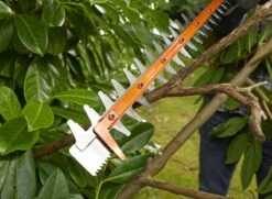 Black & Decker BLACK+DECKER BEHTS451-QS Heggenschaar - 550W - 60cm - Gesnoerd 11 Black & Decker BLACK+DECKER BEHTS451-QS Heggenschaar - 550W - 60cm - Gesnoerd -Tuinartikelen Winkel 1200x878 1