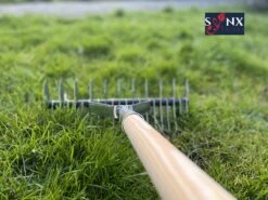 Synx Tools Verticuteerhark Verzinkt - Gazonbeluchters - Verticuteer / Harken - Bodembewerkers - Tuinartikelen / Tuingereedschap - Inclusief Steel 160cm -Tuinartikelen Winkel 1200x899 2