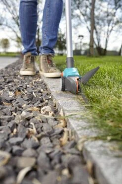 GARDENA Comfort Grasschaar - Op Steel 20 GARDENA Comfort Grasschaar - Op Steel -Tuinartikelen Winkel 799x1200 5