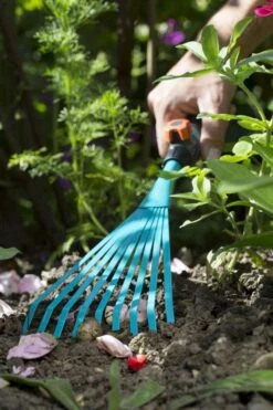 GARDENA Combisystem Bladharkje - Werkbreedte 12 Cm - 25 Jaar Garantie -Tuinartikelen Winkel 800x1200 24